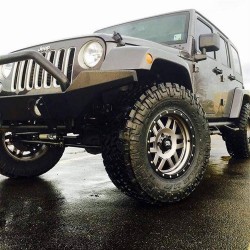 Cerchio 17X8 ET0 in lega XD128 Machete grigio opaco / anello nero serie XD JEEP