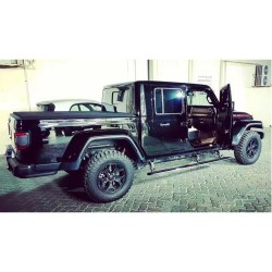Pedane laterali elettriche Jeep Gladiator